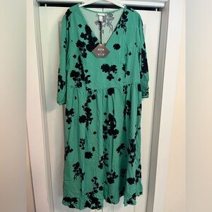 Ava & Viv Green and Black Floral Dress